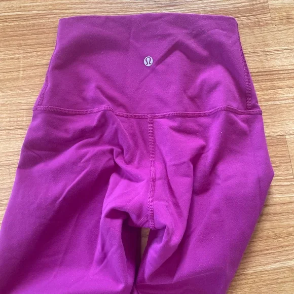 Lululemon wunder under leggings like new - Picture 2 of 3